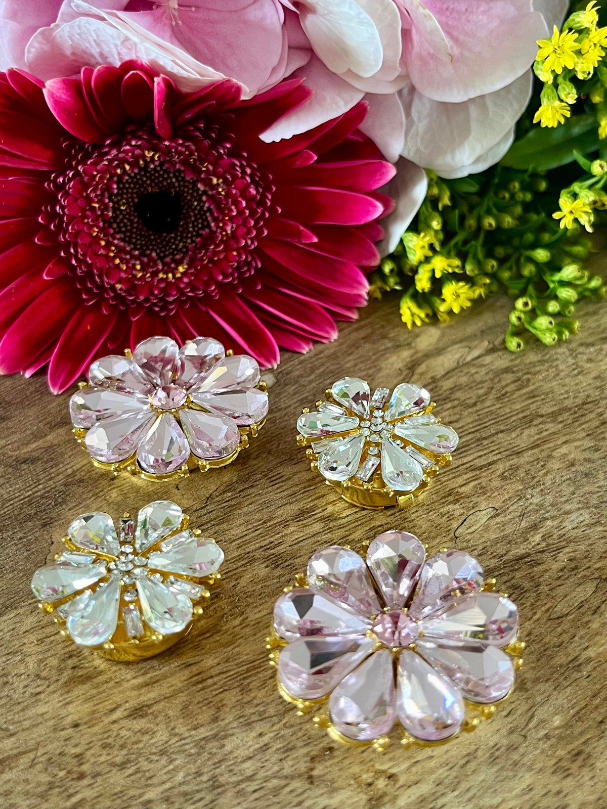 Bijoux de boutons fleurs cristal
