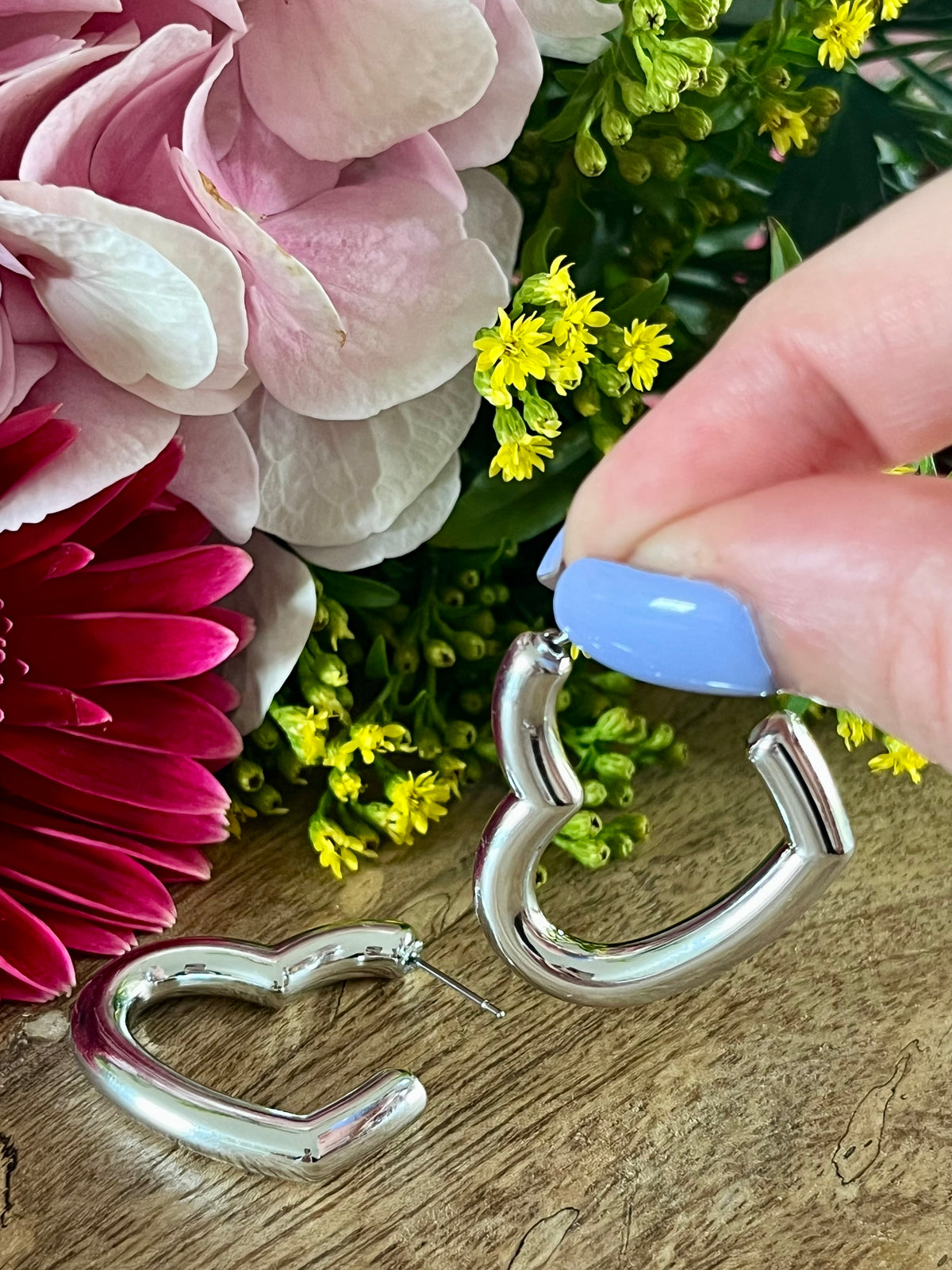 Boucles d’oreilles cœur argentées