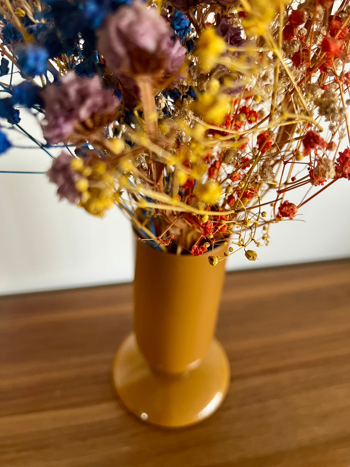 Vase rétro jaune moutarde