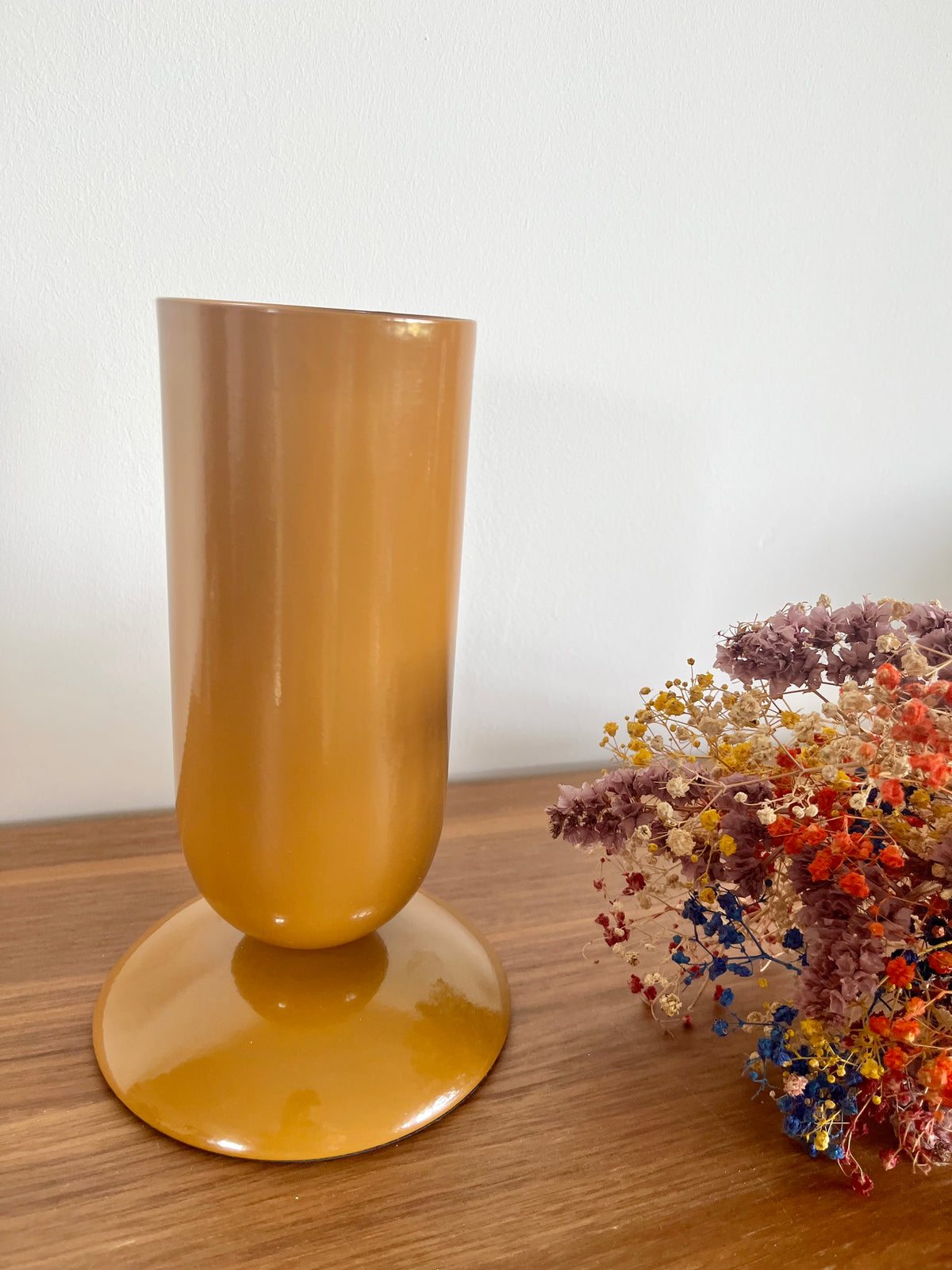 Vase rétro jaune moutarde