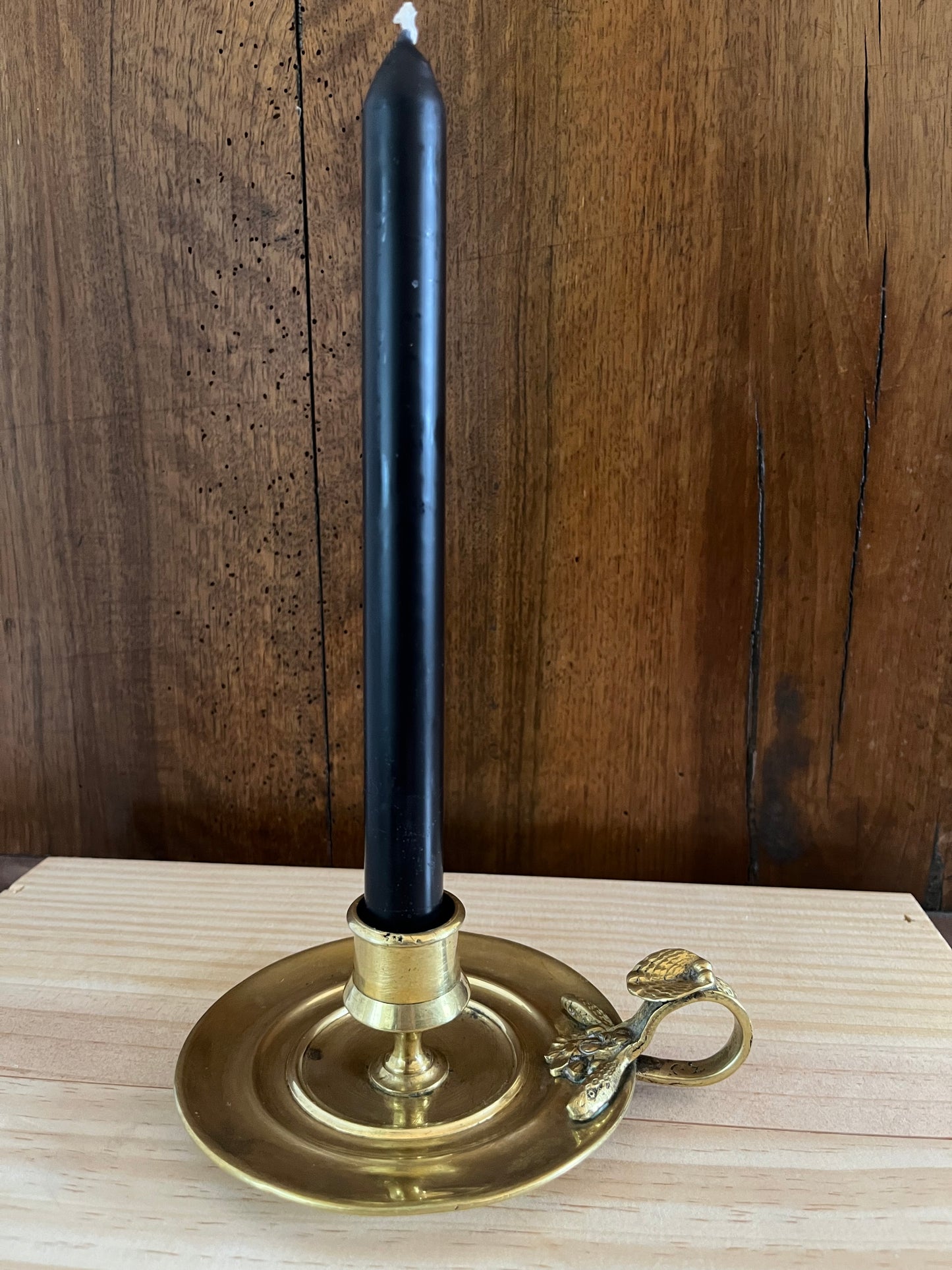 Bougeoir vintage en laiton – Élégance intemporelle