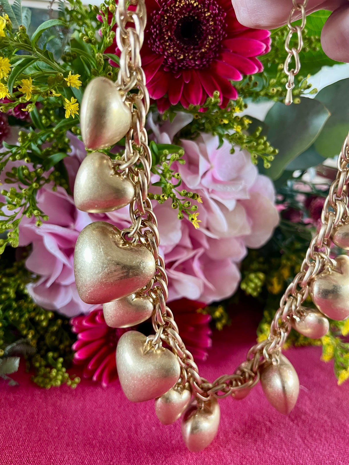 🤎 Collier chaîne torsadée & cœurs dorés