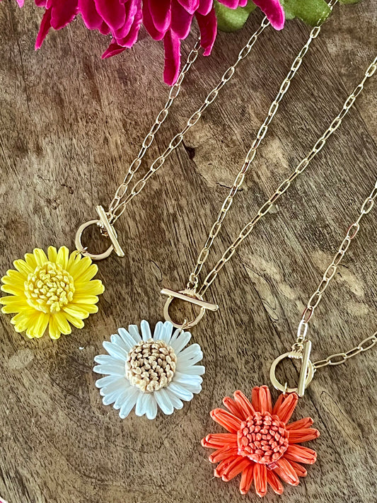 Collier fleur rafia