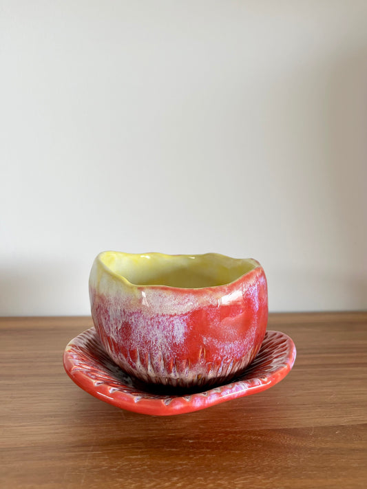 Petit vase ikebana vintage en céramique – rouge et jaune