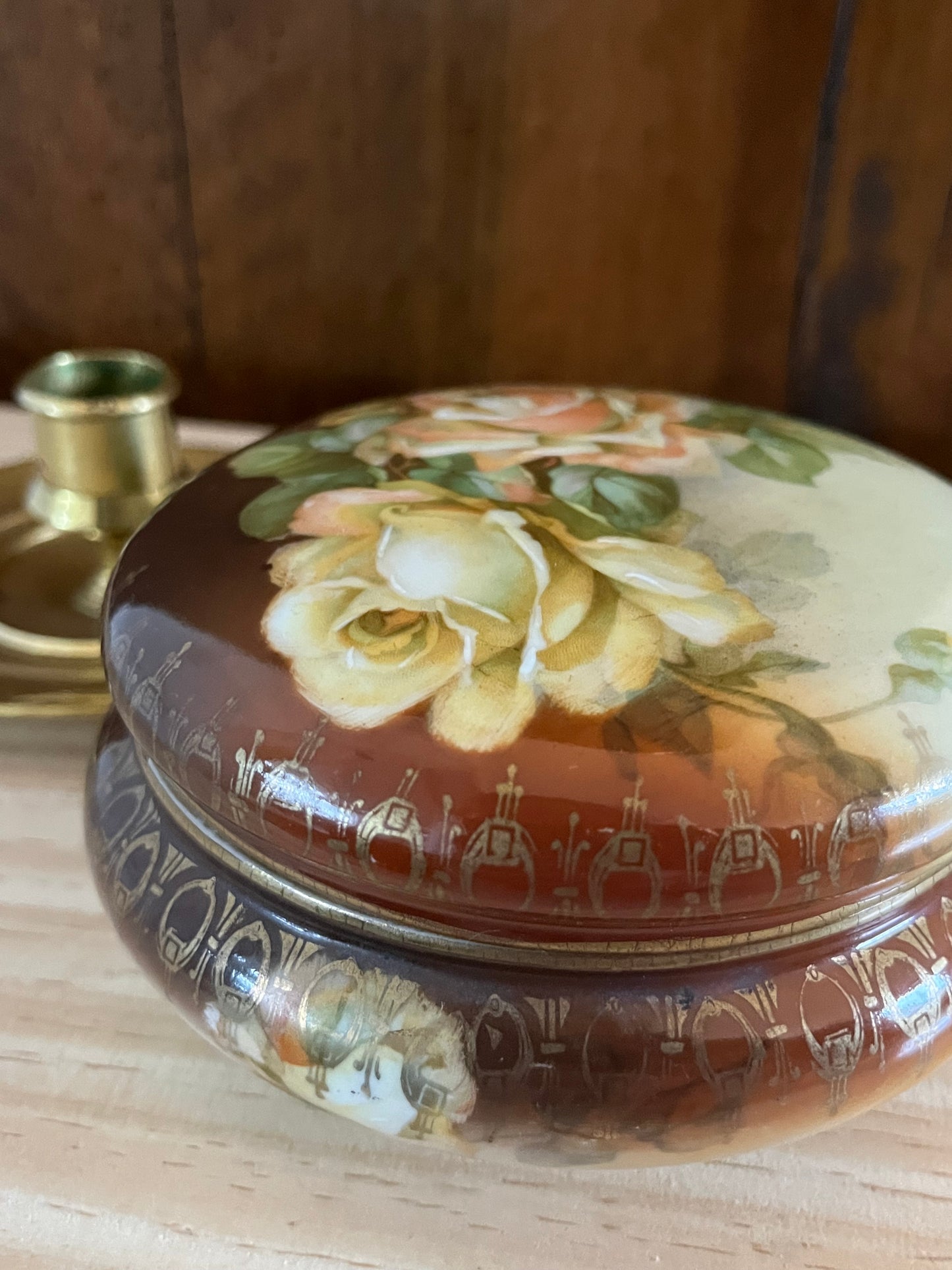 Bonbonnière vintage en porcelaine fleurie – Boîte à bijoux romantique – Boîte décorative ancienne – Idée cadeau