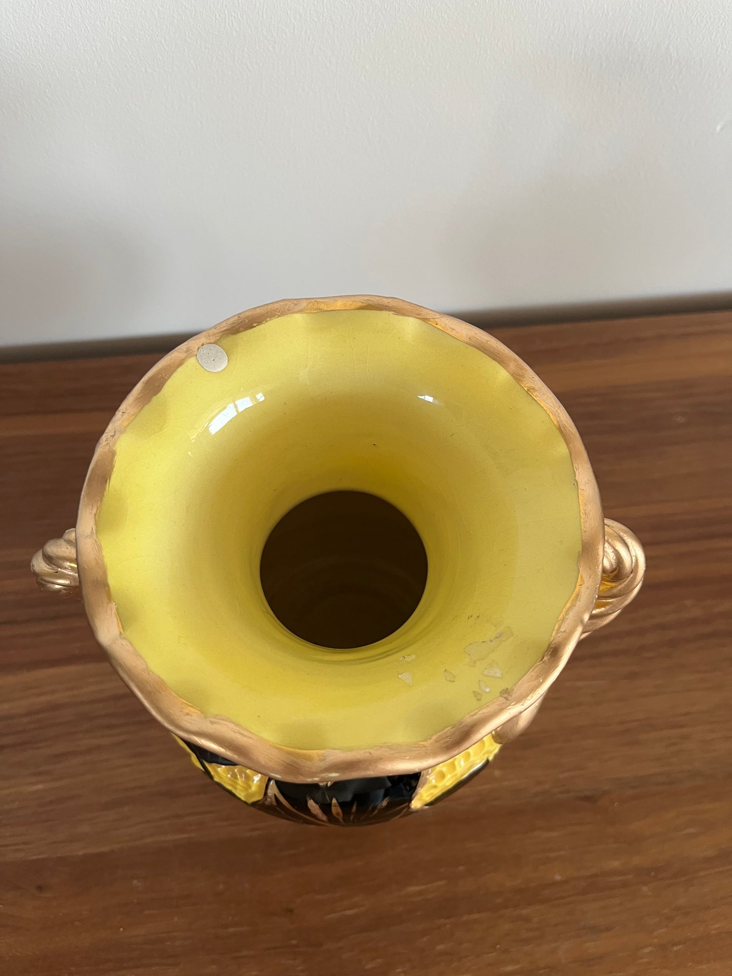 Vase Vallauris vintage jaune et noir – céramique texturée, anses torsadées – déco rétro 50/70