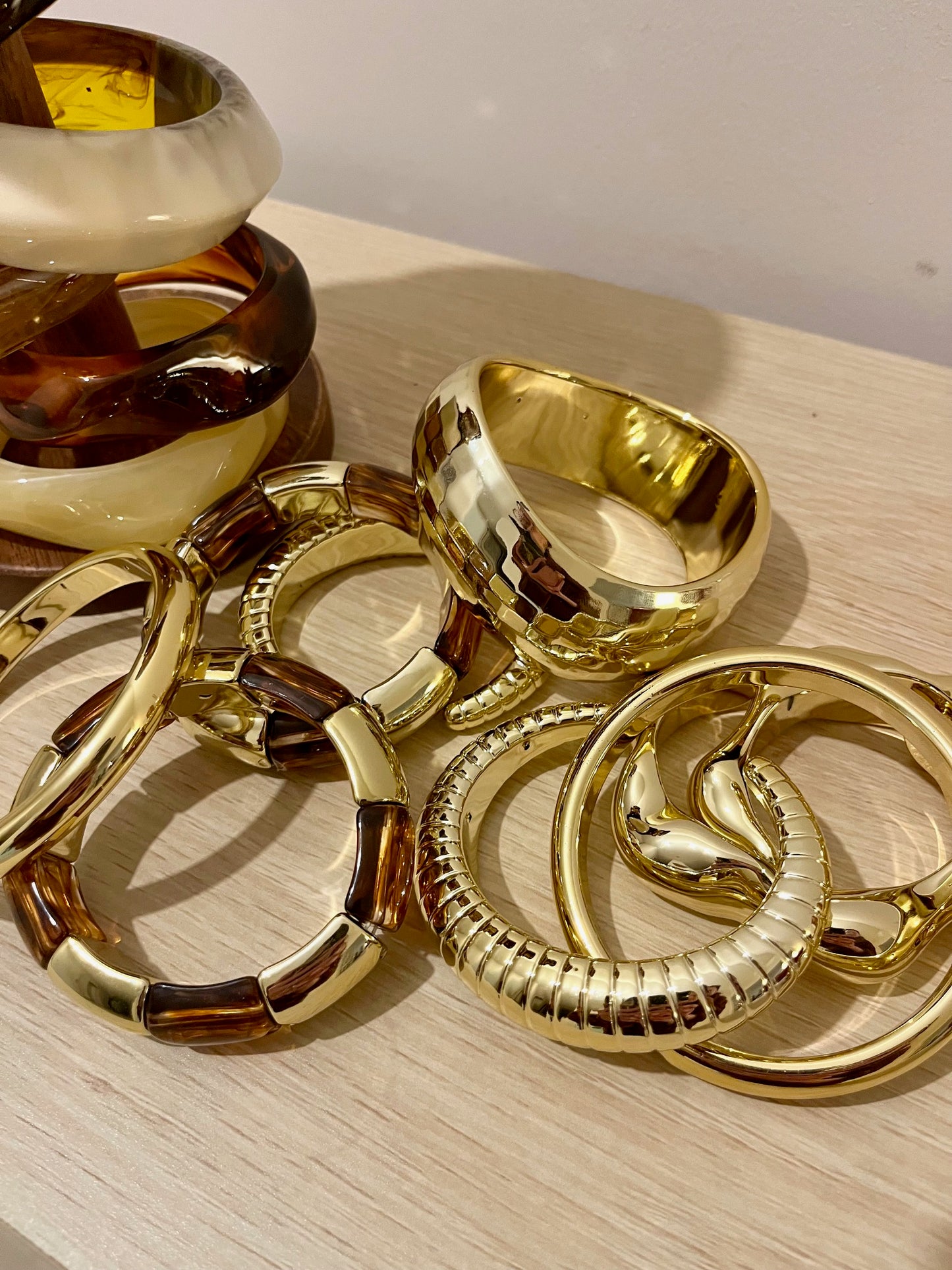 Bracelet jonc strillé doré