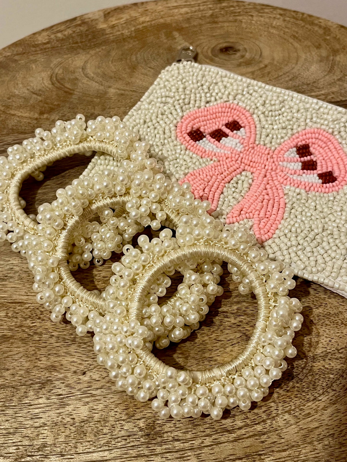 Chouchou petites perles blanches