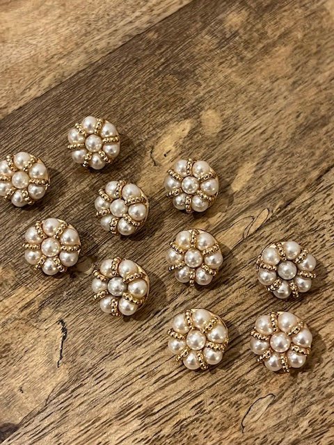 Boutons à coudre nacrés