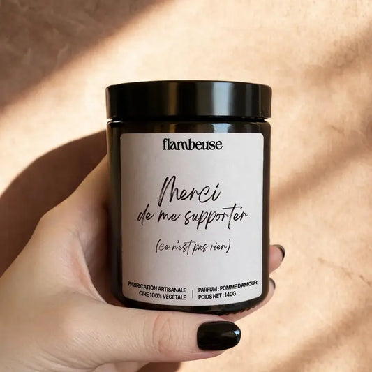 Bougie parfumée Senteur Pomme d'amour - Merci